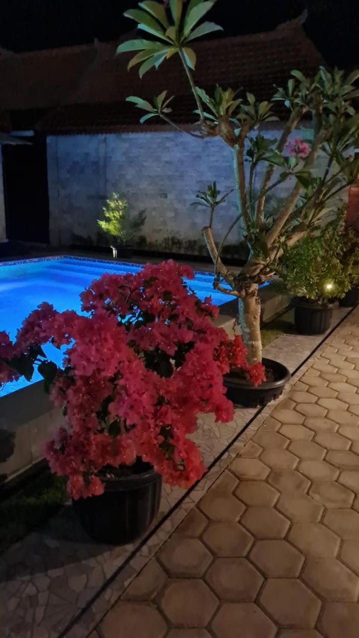 Uli Wood Villa, Jimbaran Bali - Near Gwk Екстер'єр фото